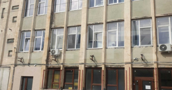 Spatiu comercial, parter, 381 mp - Bartolomeu