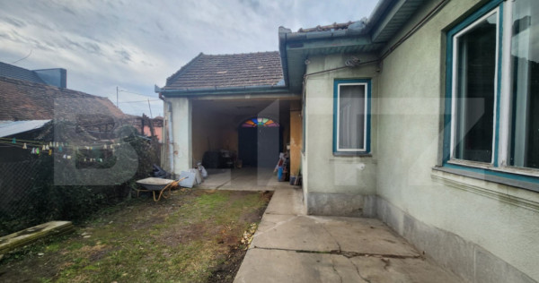 Casă cu 2 apartamente, 200 mp, zona Gara si 1370 mp teren