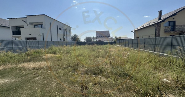 Teren imprejmuit + gard intre case zona Magic Trivale