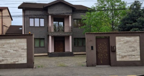 Vila cocheta cu posibilitati de investitie multiple Tineretului