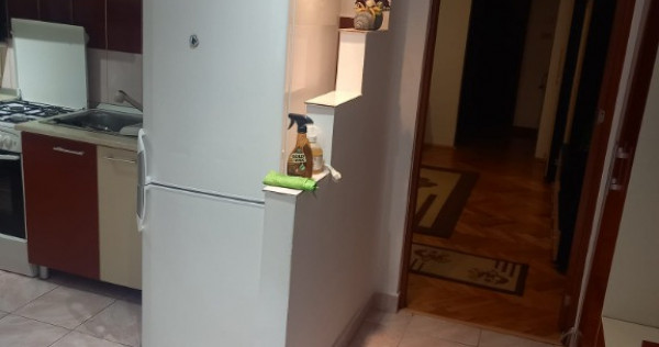 V&acirc;nd apartament cu 2 camere Micro 16