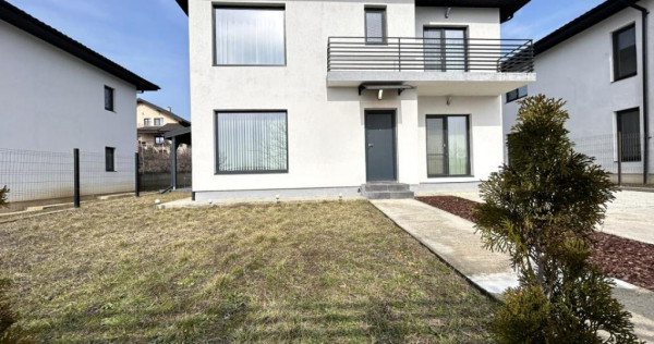 Casa individuala, 5 camere, 3 bai, utilata. Zona Bucium- Plo