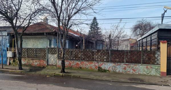 Casă cu teren generos de v&acirc;nzare Zona Colentina &ndash; Carre