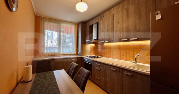 Bloc nou, 3 camere, 2 băi, terasă 23 mp, mobilat și utila