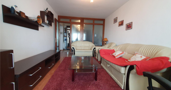 Apartament spatios - 60 mp - 2 camere - Zamca