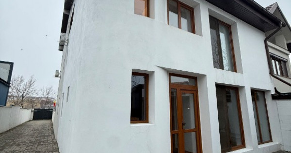 Proprietar ofer spre &icirc;nchiriere casă curte Calea Vitan Splaiul Unirii