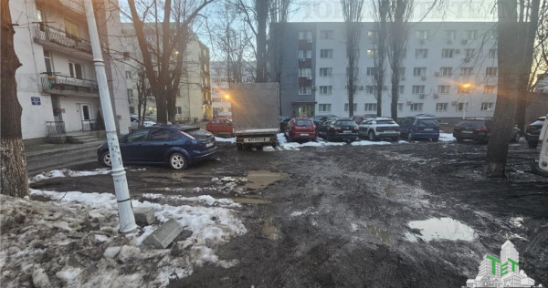 Teren 1152mp pentru bloc P 4 10 minute de metrou Pacii