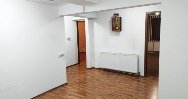 Apartament 3 camere decomandat, Bl. 23, Parter,&nbsp;Moldova ...