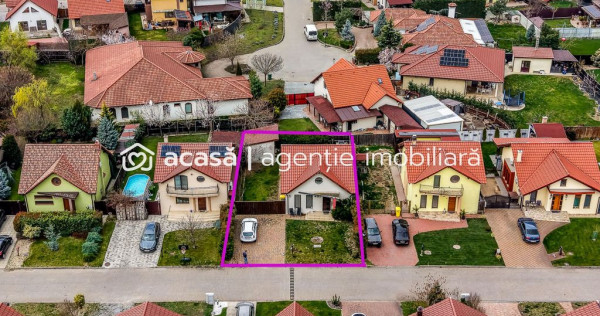 Casă P+M &icirc;n Westfield | 387 mp teren | curte + anexe