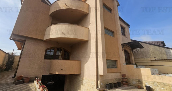 Casa 7 camere, foarte frumoasa si spatioasa - zona Km 4- 5