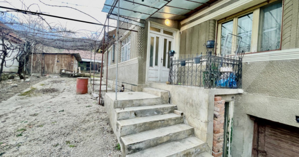 Casă &icirc;n Cetea, 2 camere, 72 mp utili, teren 793 mp
