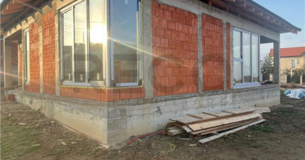 RECO Casa plan parter cu 3 dormitoare-la rosu- Paleu