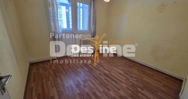 APARTAMENT 2 CAMERE, DECOMANDAT, MIRCEA CEL BATRAN, 69.990