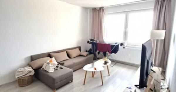 Apartament 2 camere, semidecomandat - zona Garii