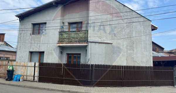 Casă 3 camere str Contemporanului