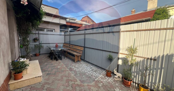 Casă 3 camere str Contemporanului
