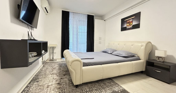 2 Studiouri &icirc;n 1 | Mamaia | Club Crazy | Vedere frontal?...