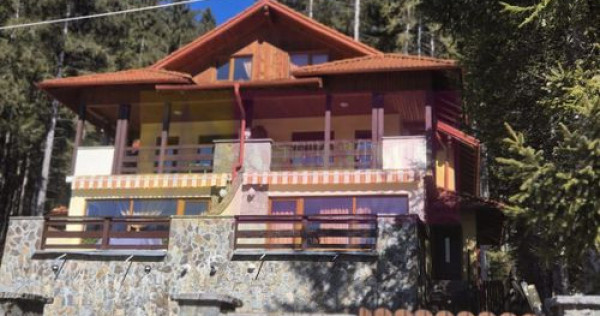 Vila duplex de vanzare cu 4 camere in Azuga