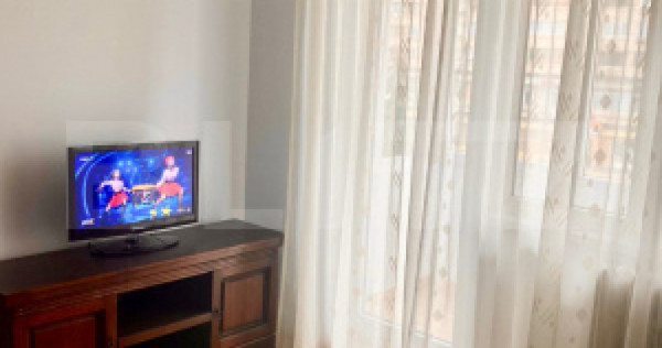 Apartament de inchiriat, 2 camere, 45 mp, etaj 3 - Centrul C