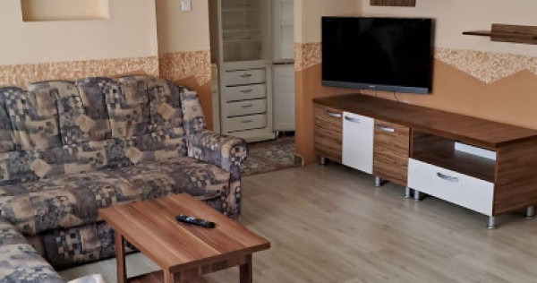 &Icirc;nchiriez apartament 3 camere decomandat in Deva ,Zamfirescu, parter