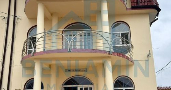 Vila P+2 Alexandru Cel Bun cu doua etaje si curte proprie