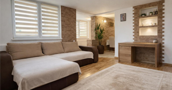 FILMTur 3D! Casa eleganta,curte amenajata, garaj, Brancovene