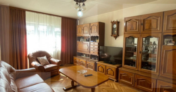 Apartament 3 camere, 72 mp, zona Aradului