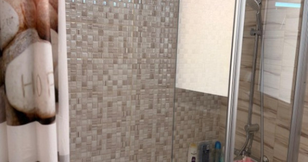 Inchiriere apartament 2 camere decomandat central