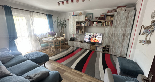 Apartament 4 camere, 82 mp utili, Micro 16