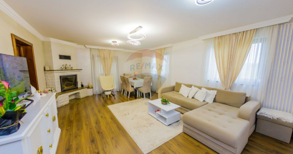 CASA DE LUX DE VANZARE cu 2900 mp teren