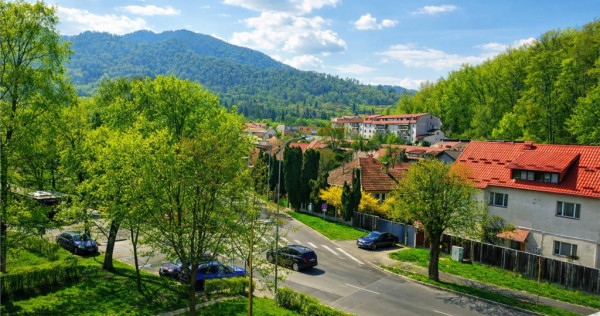 Garsoniera luminoasa cu bucatarie utilata si baie cu cada