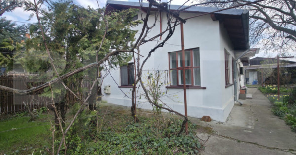 Casa cu 3 camere, curte verde si spatioasa 400 mp,zona Barie