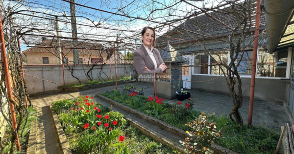 BOCSA Romana, Casa Cocheta cu Gradina