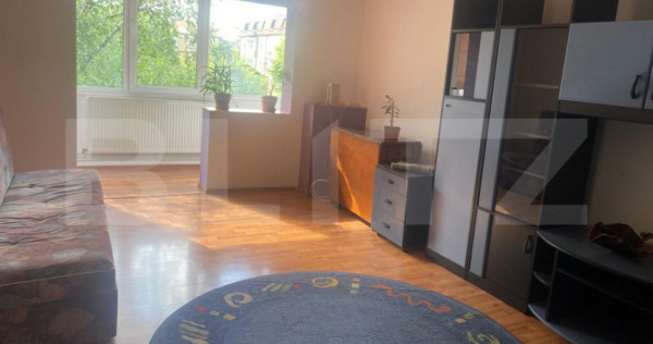 Apartament 4 camere, 98 mp, zona Soarelui
