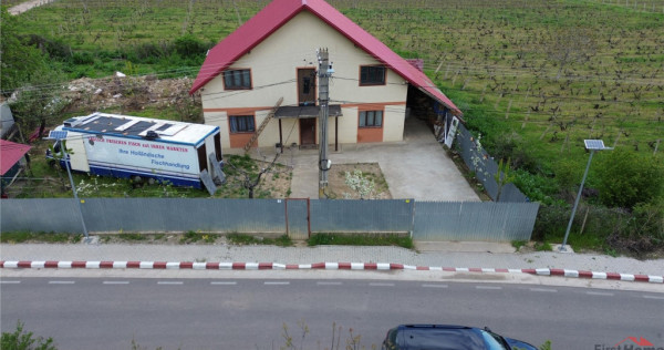 Casa P M de in Odobesti 1.021mp teren