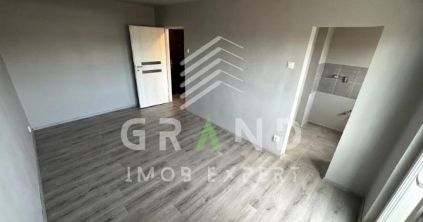OPORTUNITATE!Garsonieră | 27,5 mp | Balcon &icirc;nchis | Mără