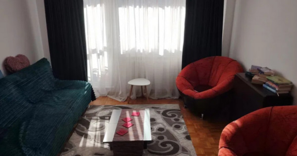 Apartament 3 camere, semidecomandat - zona Astra