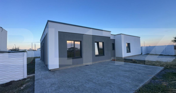 Duplex 3 camere 92mp Mosnita Noua