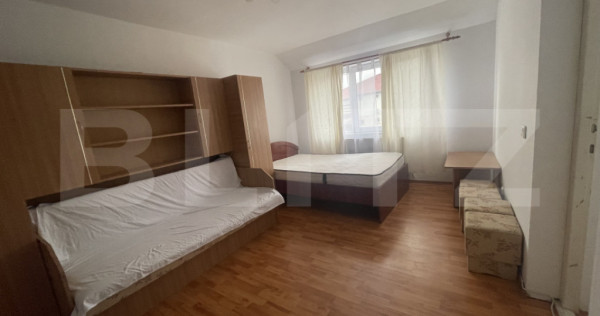 Apartament cu o camera, 35mp cu acces la mansarda, zona Brad