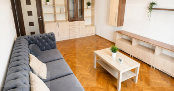 Apartament 3 camere decomandat, etaj intermediar, 70 mp, zon