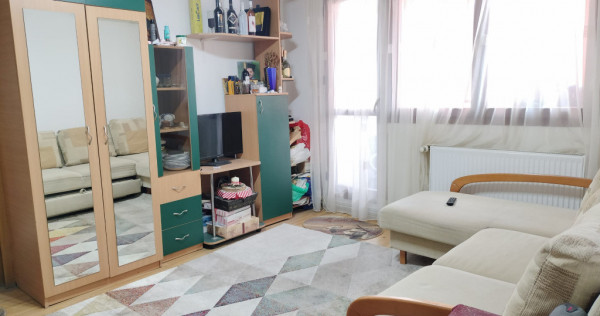 Apartament 2 camere, semidecomandat - zona Astra.