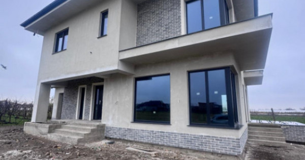 Casa individuala , constructie noua , 500 mp teren, Radauti