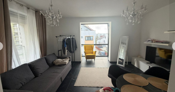 Apartament cu 2 camere, decomandat - zona Tractorul