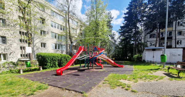 Apartament spatios cu garaj pe str. Grigore Alexandrescu