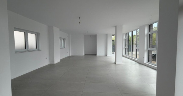 Spatiu de inchiriat, cladire noua, 90 mp, Radauti