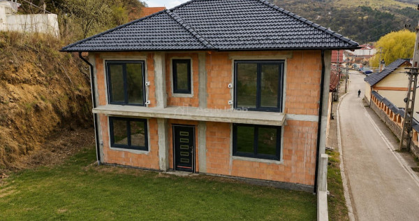 Casa moderna noua de in Sadu