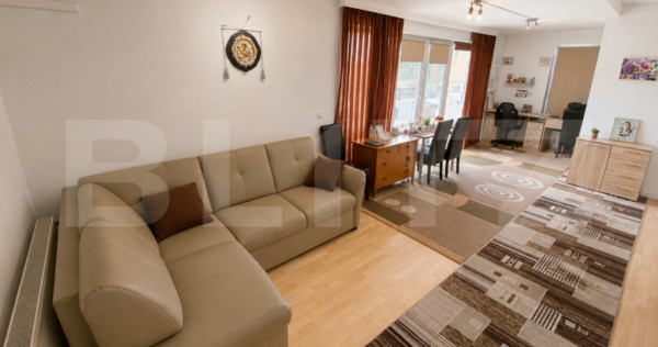 Apartament de vanzare, 40 mp, lift, terasa, parcare, zona Pe