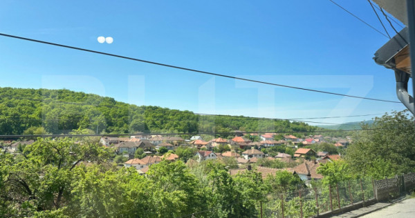 Casa pe doua nivele, renovată 2026 | 150 mp | Garaj | Zona
