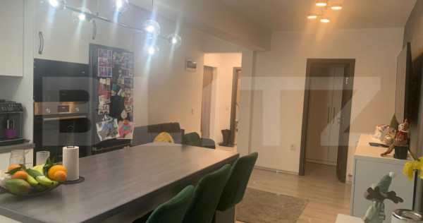 Apartament 3 camere, loc de parcare, bloc nou, zona Zavoaie