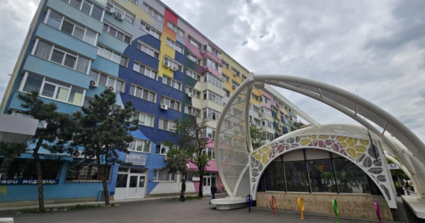 2 camere decomandate , metrou Eroii Revoluției , Pet Friend